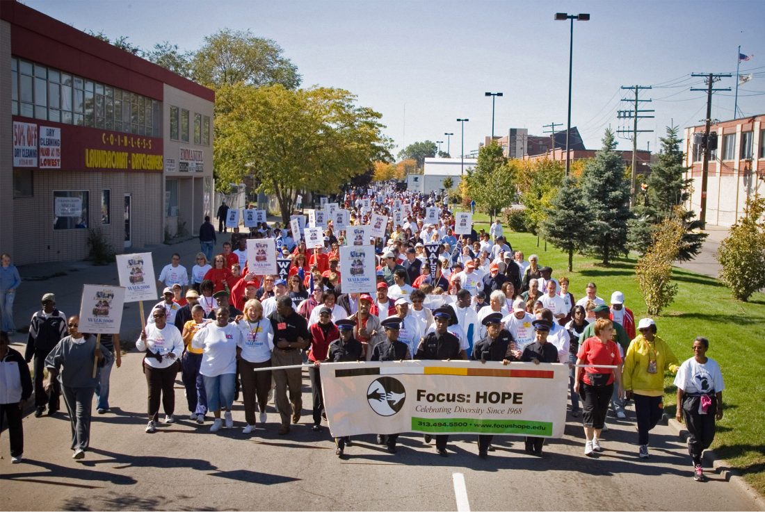 2006 March for Hope Group Walking